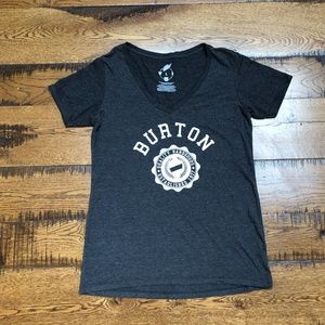 Burton V neck T-shirt sz. L